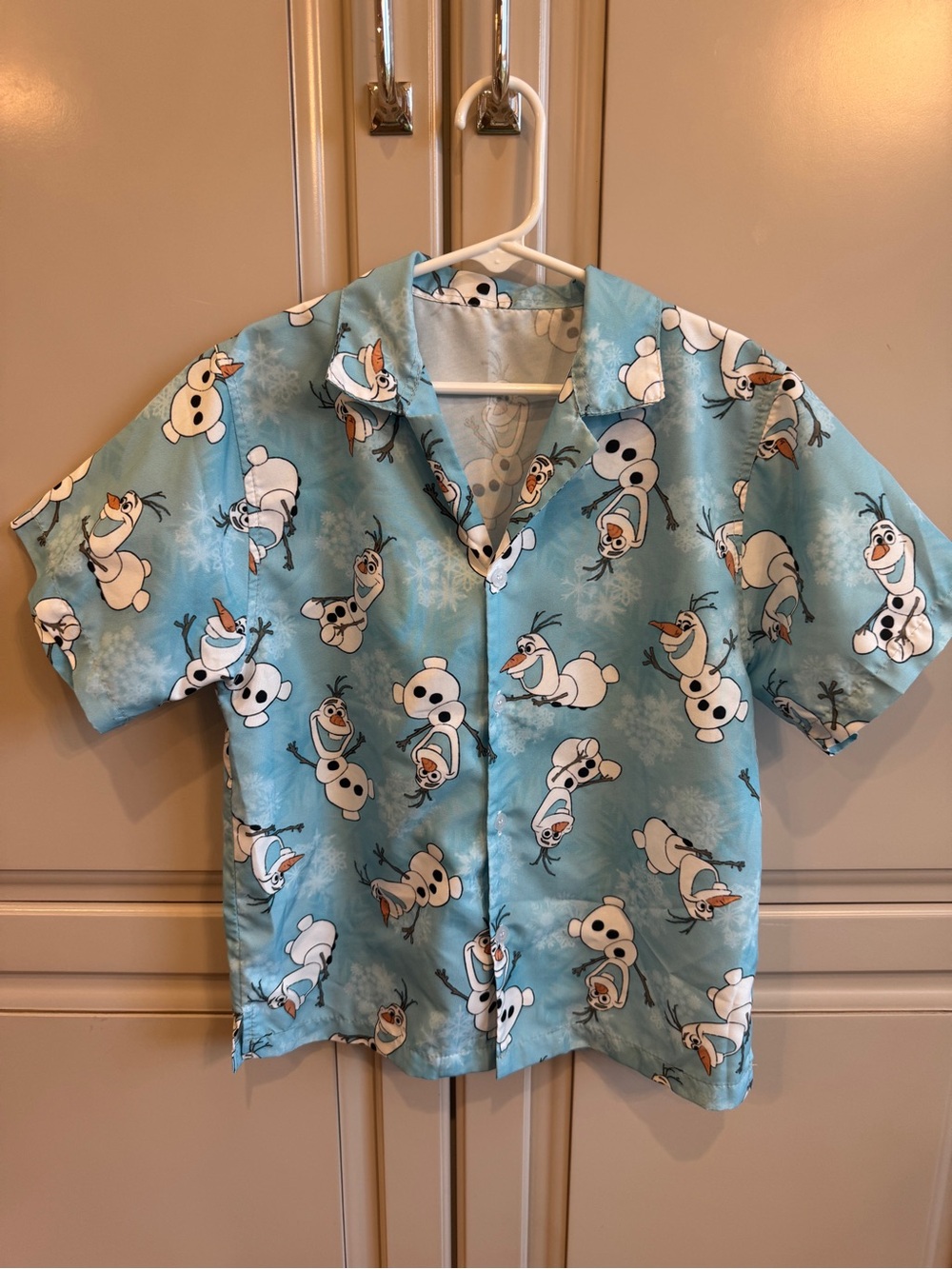 Kids Olaf Shirt size 6